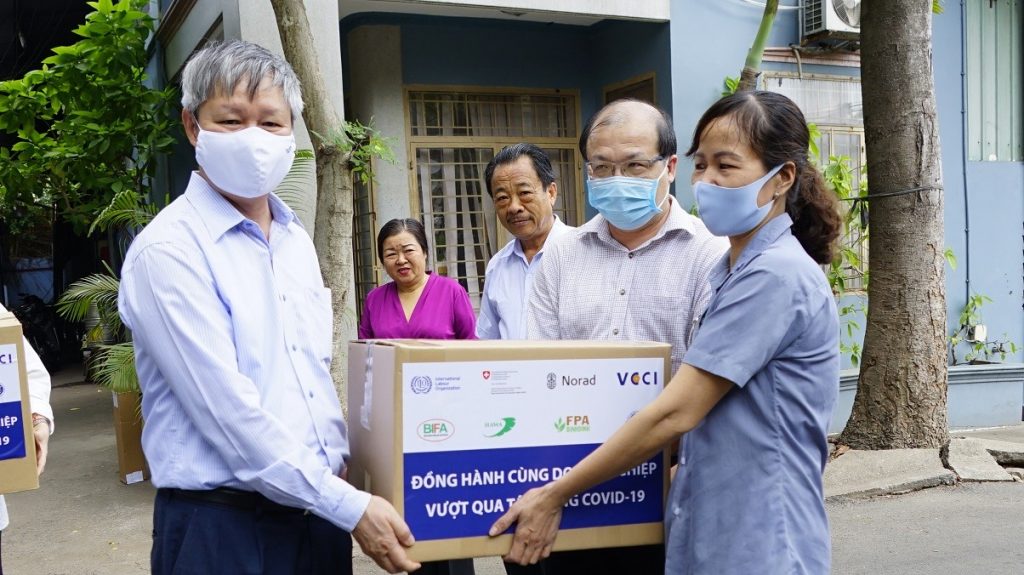 Quỹ đồng lòng và Dự án SCORE tiếp sức cùng anh chị em công nhân sau đại dịch Covid-19 1 1 2