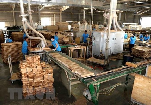 Tìm kiếm cơ hội ở vùng Viễn Đông 2 che bien go ifiy