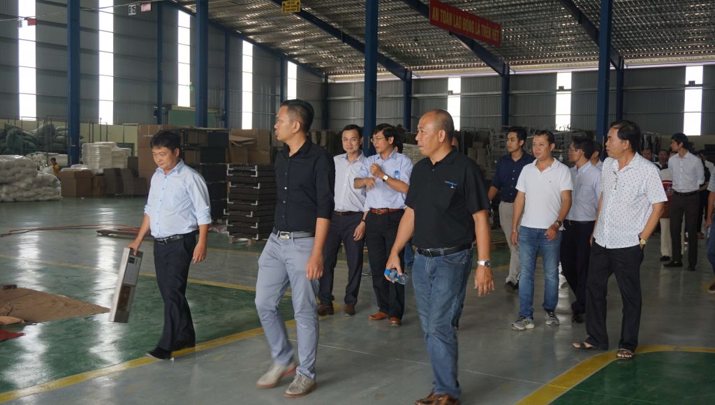 Giao lưu Hội viên tháng 8 – Tham quan Cty Nelo Décor, Bùi Văn Ngọ và Thiên Minh 4 dsc08510 wNxUU