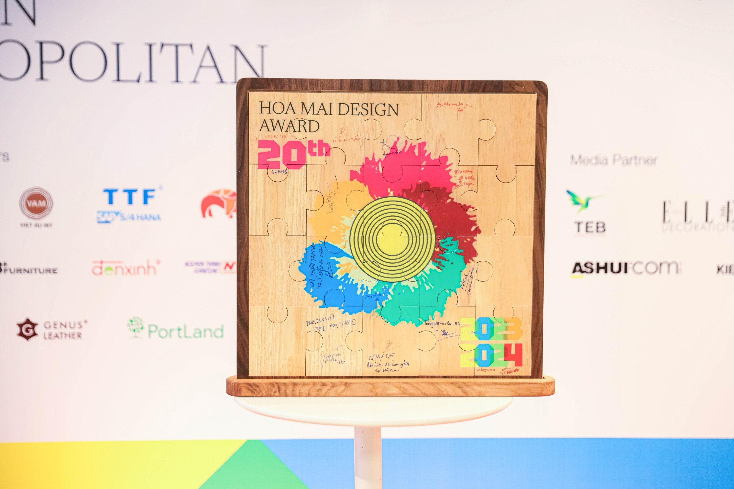 Giải thưởng thiết kế Nội Thất Gỗ lần thứ 20 - Hoa Mai Design Award 2023 - 2024 chính thức khởi động 4 z4733983352652 a8b3489f322a4fda9427a01a47fb1f38